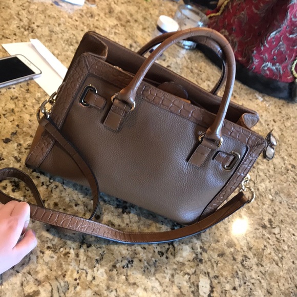 Michael Kor’s purse #purse - Picture 5 of 7